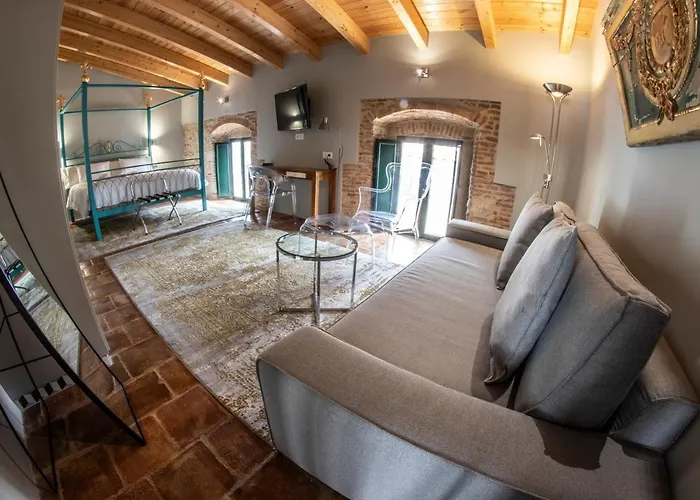 Hotel Rural La Casa De Carlota 4*